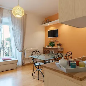 Lovely Flat San Giovanni , Roma Italia